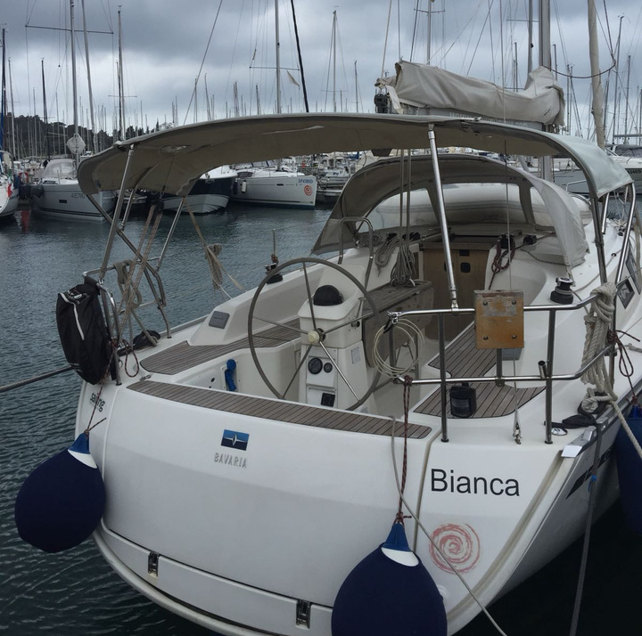 Jedrenje u Italiji jedrilicom Bavaria Cruiser 33