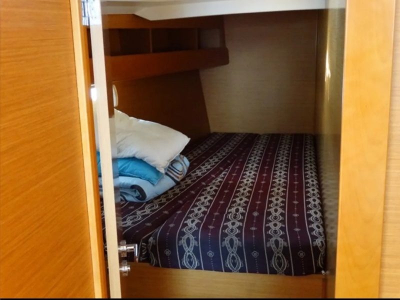 Jedrenje u Grckoj jedrilicom Jeanneau Sun Odyssey 469 iz Lefkade.