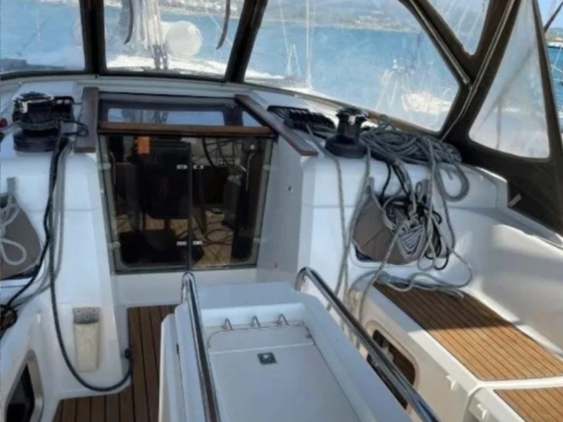 Jedrenje u Grckoj jedrilicom Jeanneau Sun Odyssey 469 iz Lefkade.