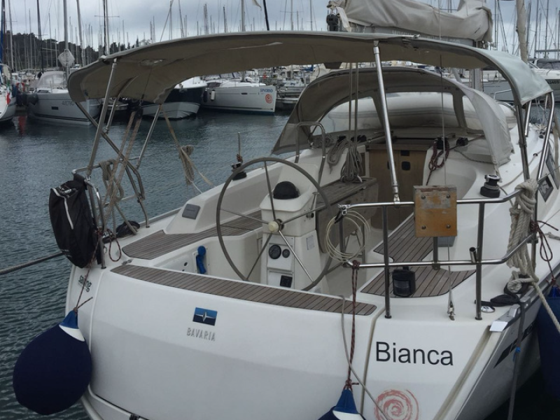 Jedrenje u Italiji jedrilicom Bavaria Cruiser 33
