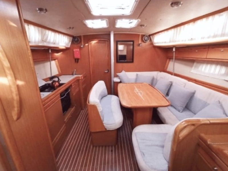 Bavaria Cruiser 40. Plovite oko Sporada sa SailorVibe.