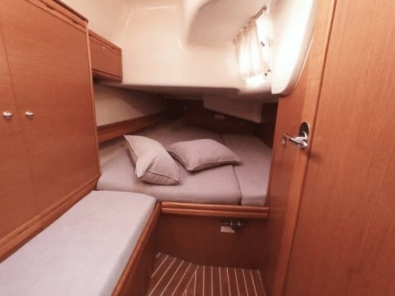 Bavaria Cruiser 40. Plovite oko Sporada sa SailorVibe.
