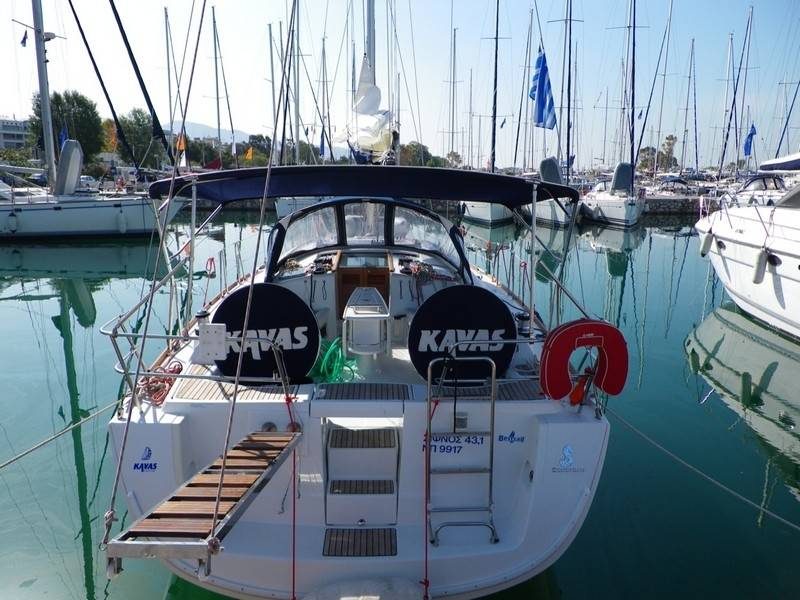 Jedrilica Beneteau Oceanis 43. Jedrenje u Grckoj