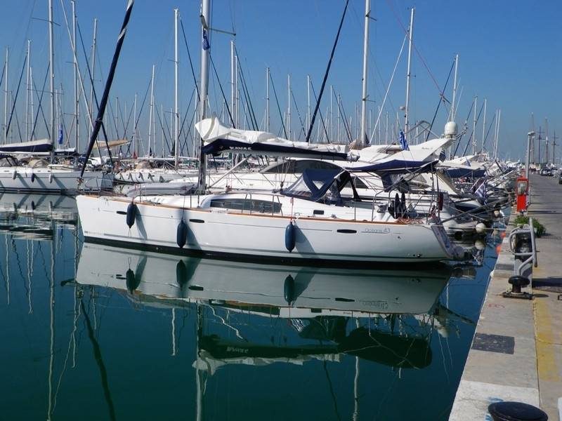 Jedrilica Beneteau Oceanis 43. Jedrenje u Grckoj