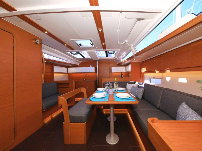 Dufour 430