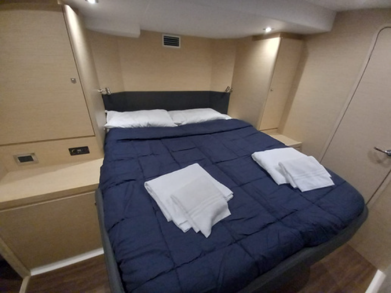 Jedrenje Sardinija katamaran Dufour 48