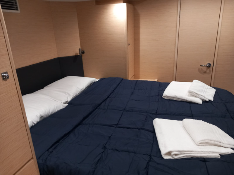 Jedrenje Sardinija katamaran Dufour 48