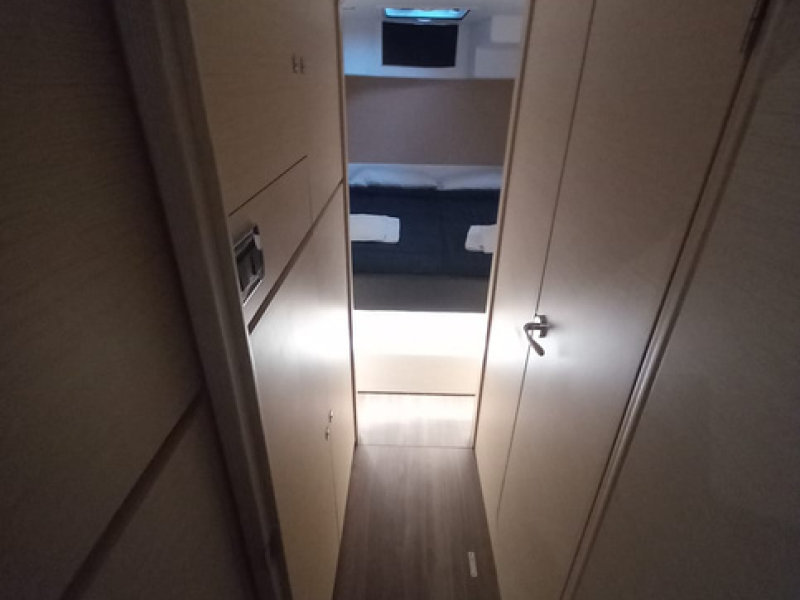 Jedrenje Sardinija katamaran Dufour 48