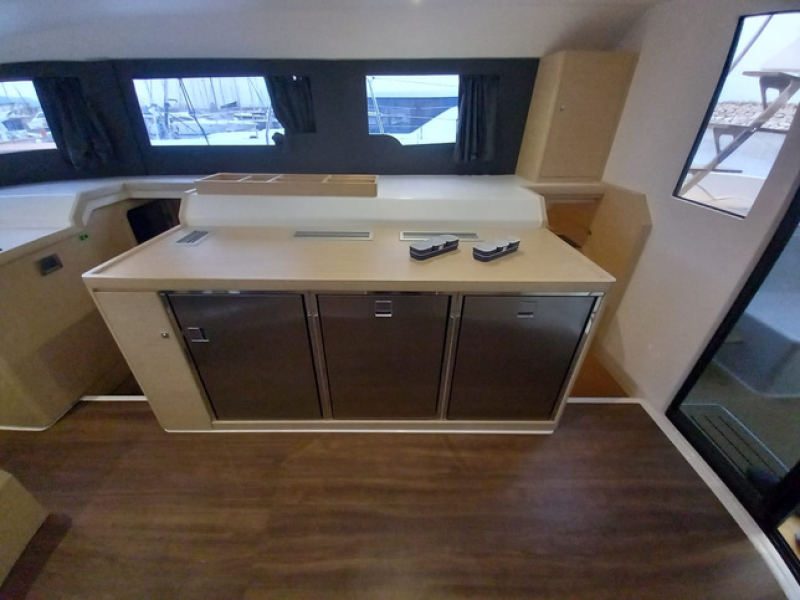 Jedrenje Sardinija katamaran Dufour 48