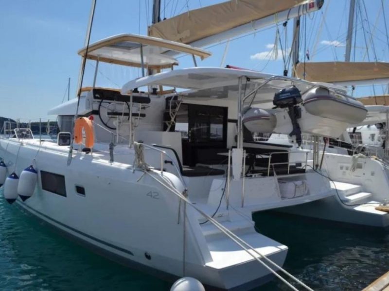 Lagoon 42