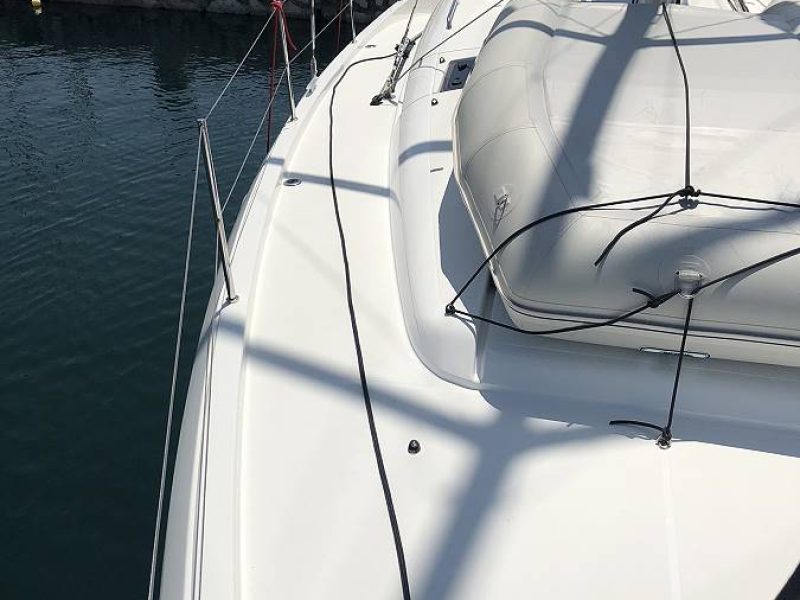 Jedrenje u Grckoj. Jedrilica Jeanneau Sun Odyssey 440 u Alimos marini.