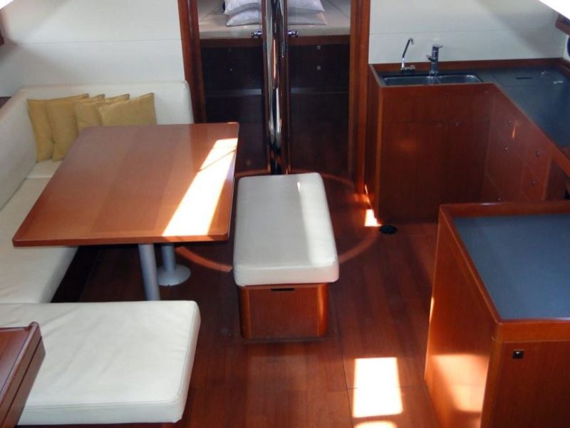 Beneteau Oceanis 48