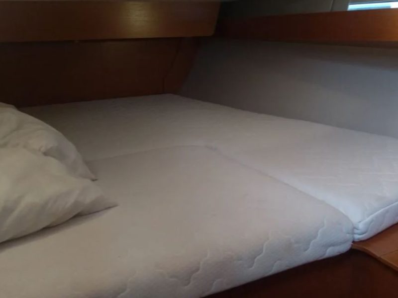 Beneteau Oceanis 48
