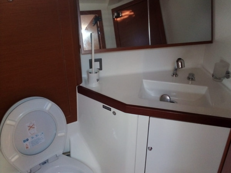 jedrenje Italija jedrilica Beneteau Oceanis 46,1