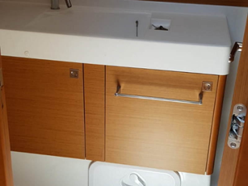 Jedrenje Sardinija jedrilica Jeanneau Sun Odyssey 519