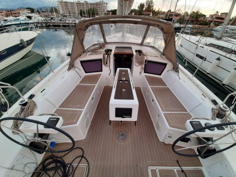 Dufour 430