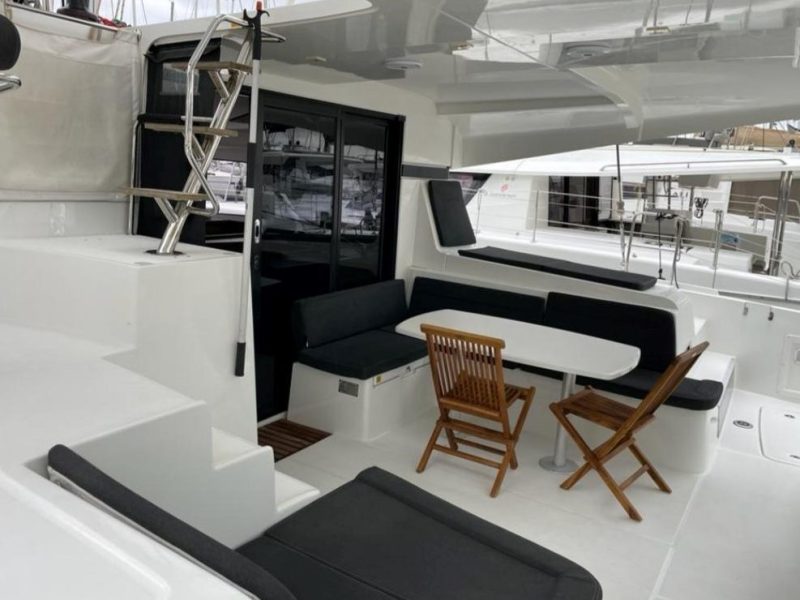 Lagoon 42